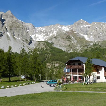 Auberge Des Aiguilles Hotell Entraunes Eksteriør bilde