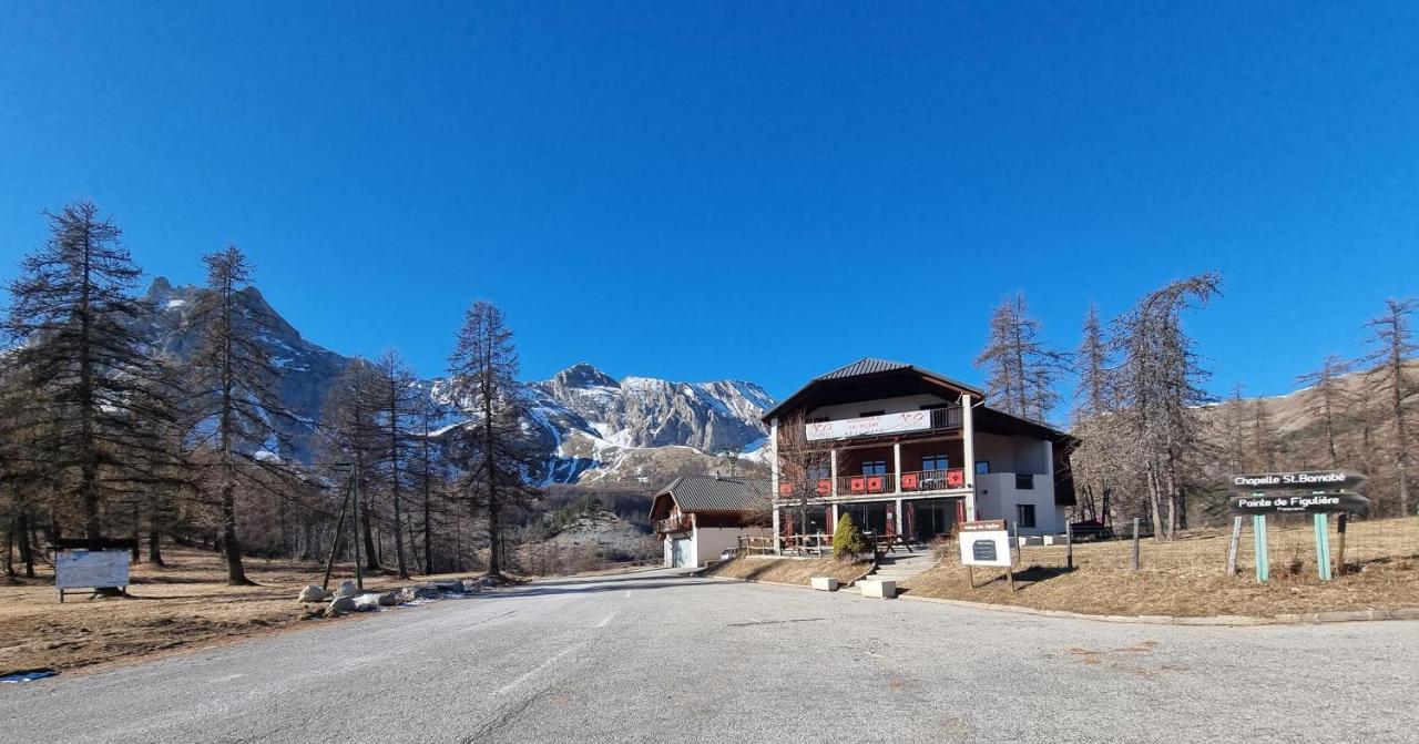 Auberge Des Aiguilles Hotell Entraunes Eksteriør bilde