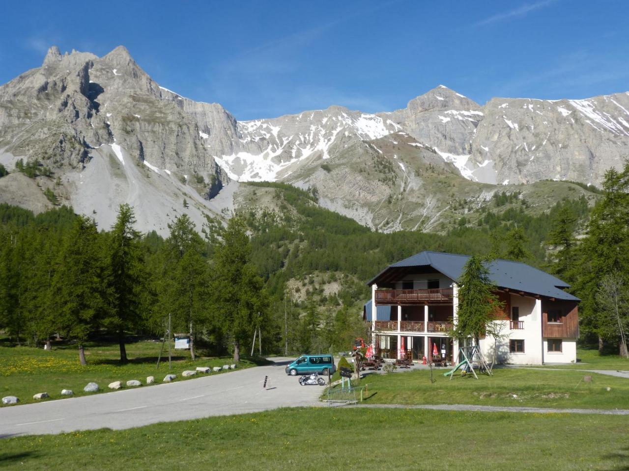 Auberge Des Aiguilles Hotell Entraunes Eksteriør bilde